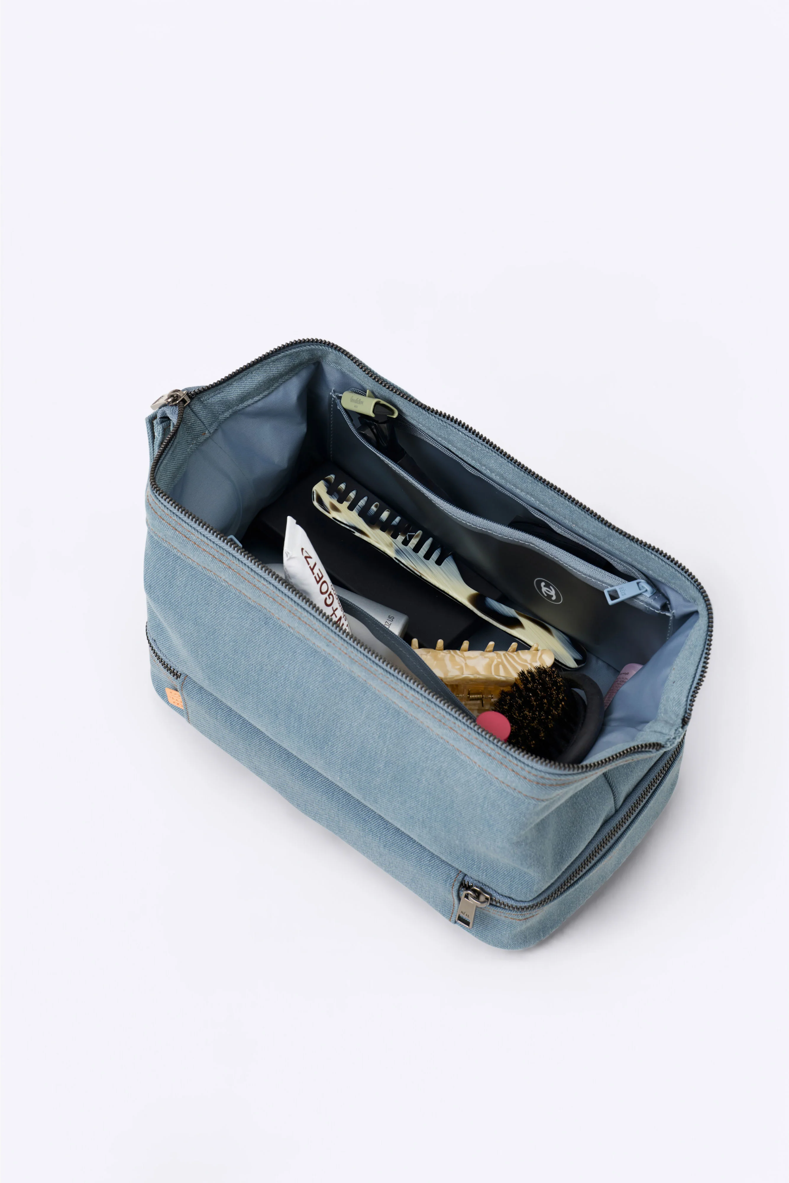 Gap x BÉIS The Dopp Kit in Denim Blue - Image 4