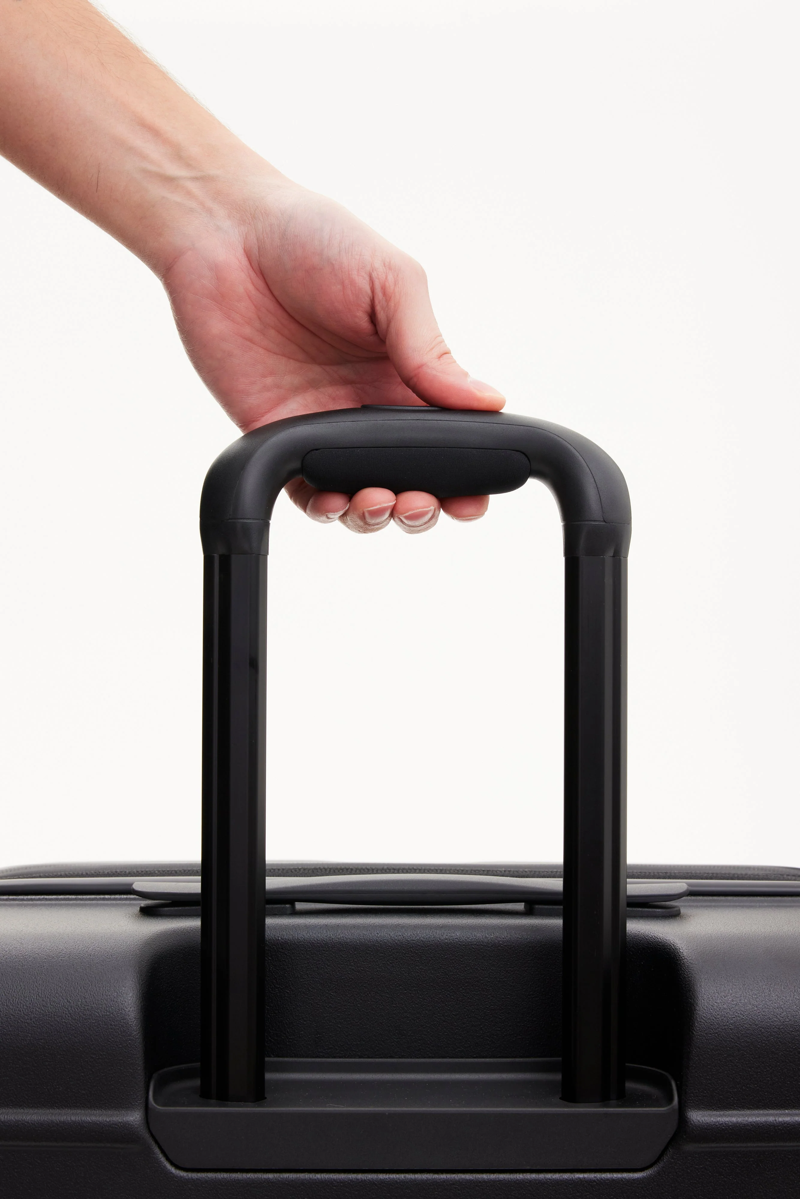 Resale The Medium Check-In Roller in All Black - Image 7