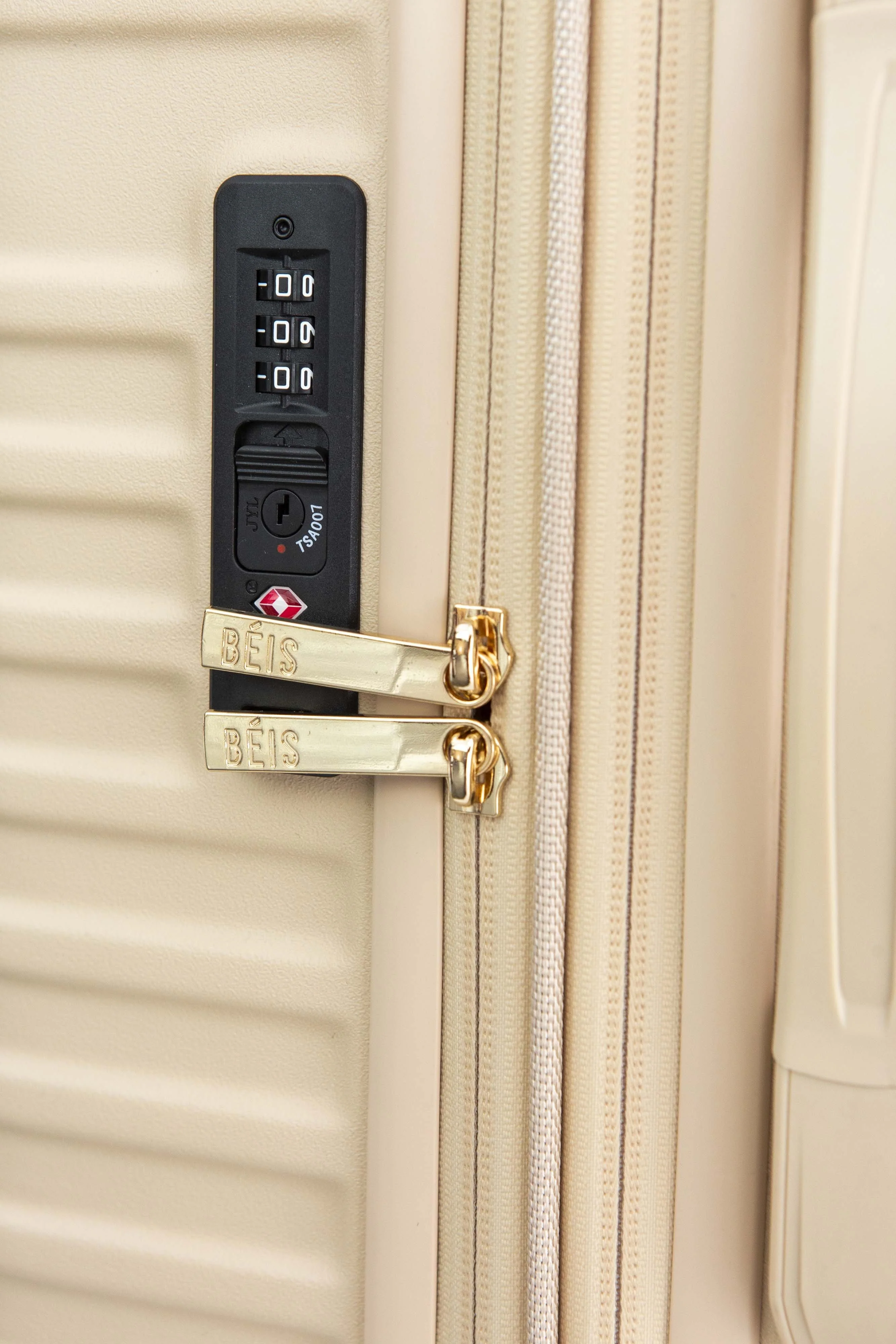 Resale The Medium Check-In Roller in Beige - Image 8