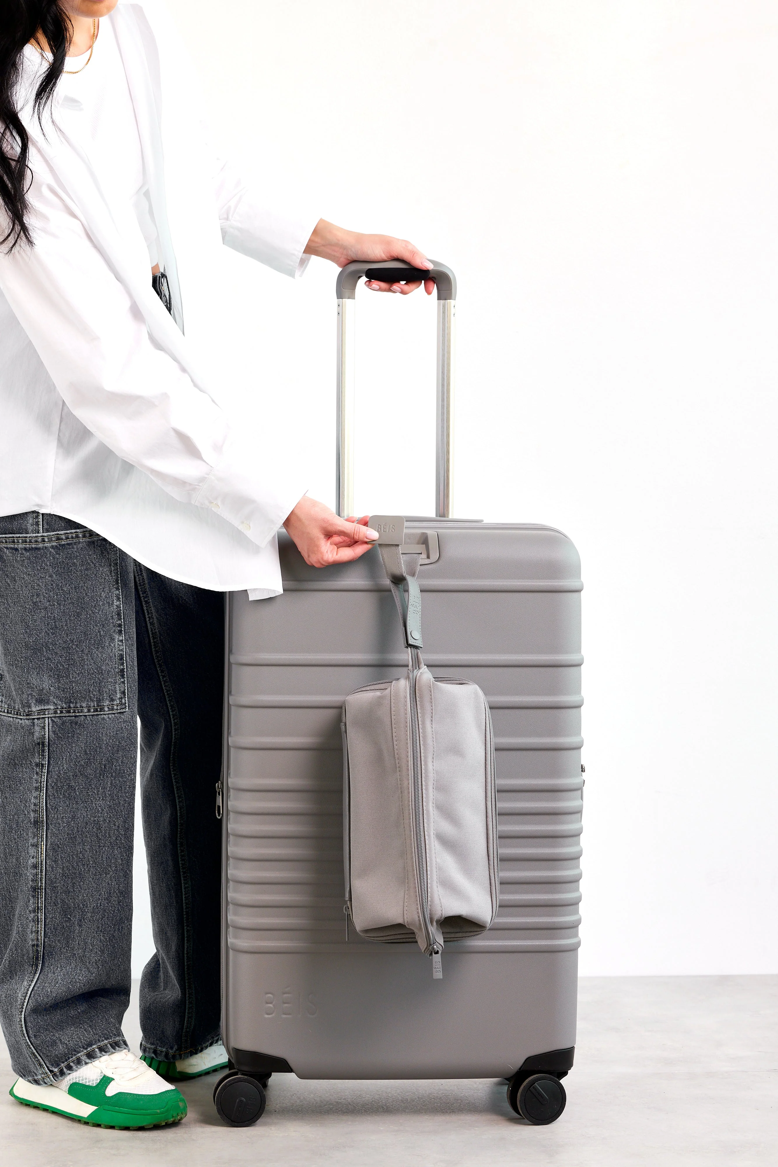 Resale The Medium Check-In Roller in Grey - Image 8