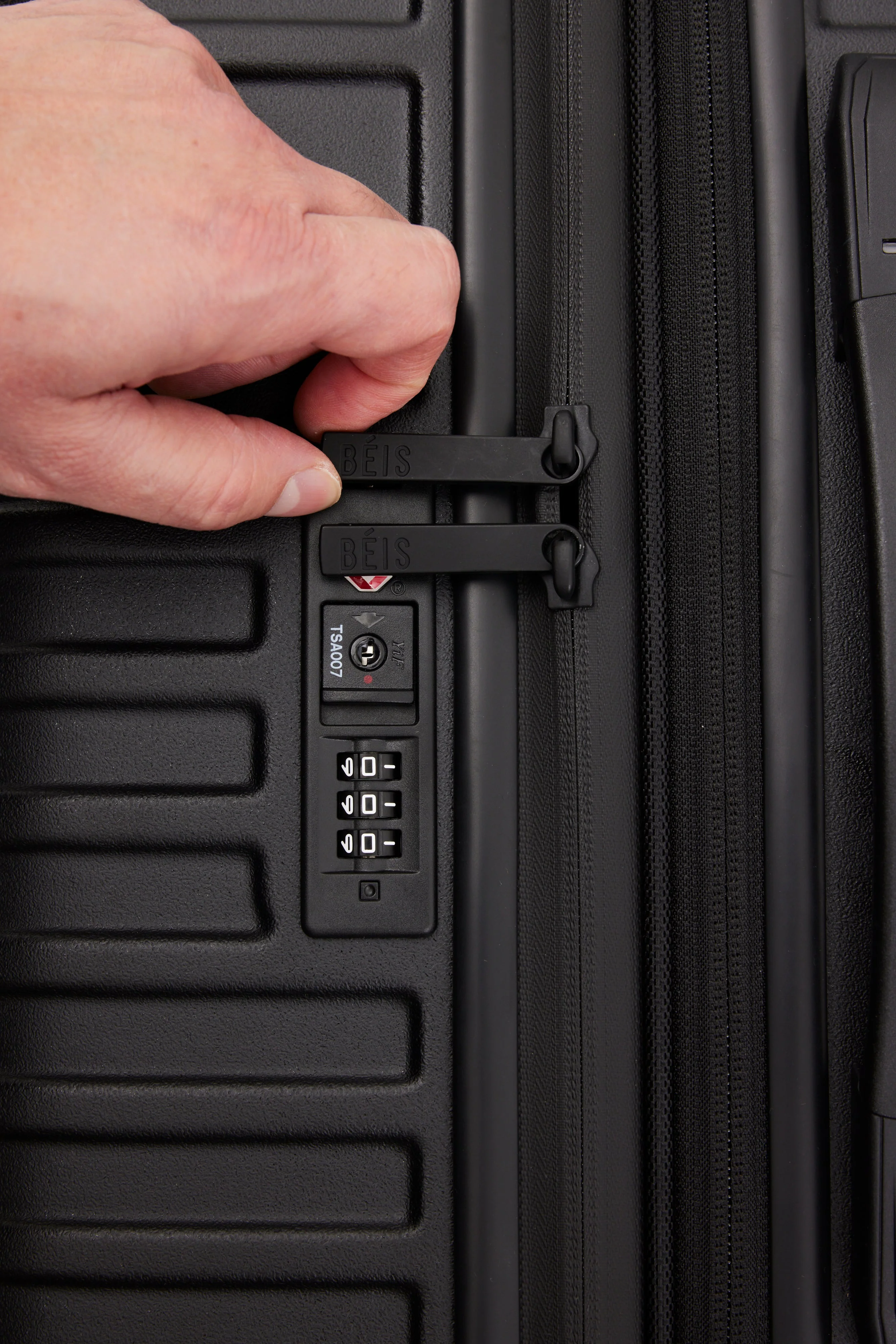 Resale The Large Check-In Roller in All Black - Image 9