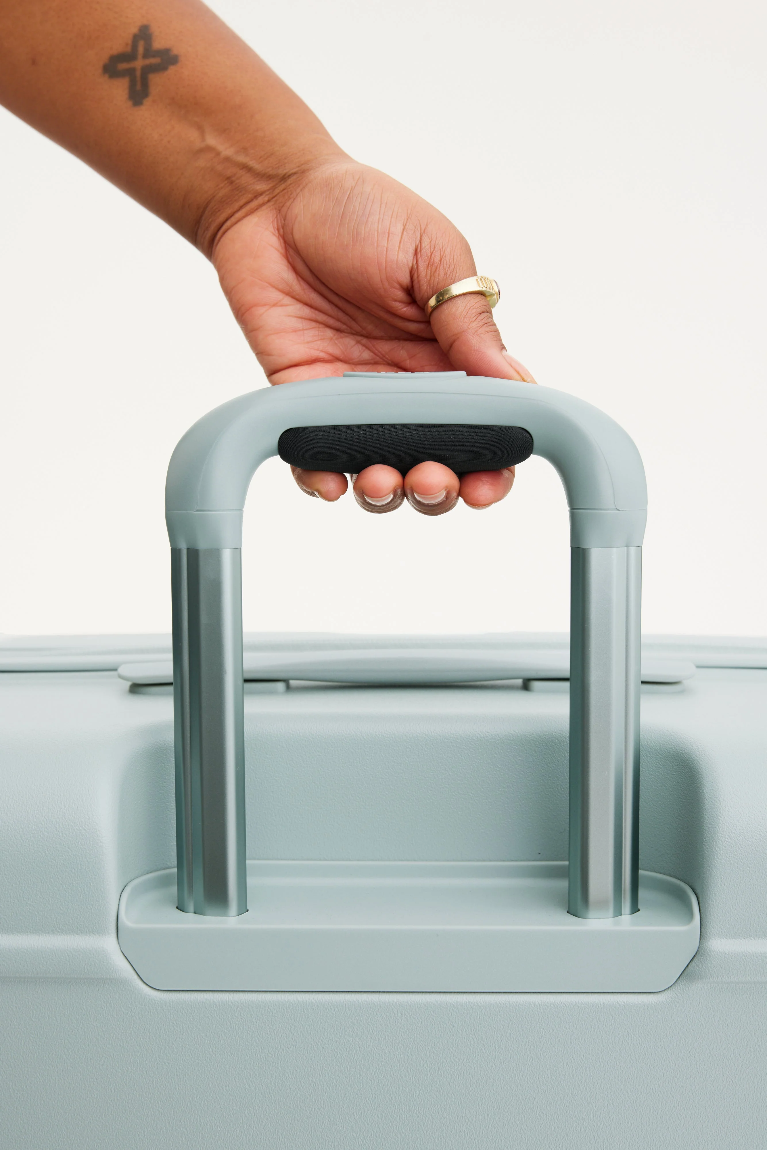 Resale The Large Check-In Roller in Slate - Image 8