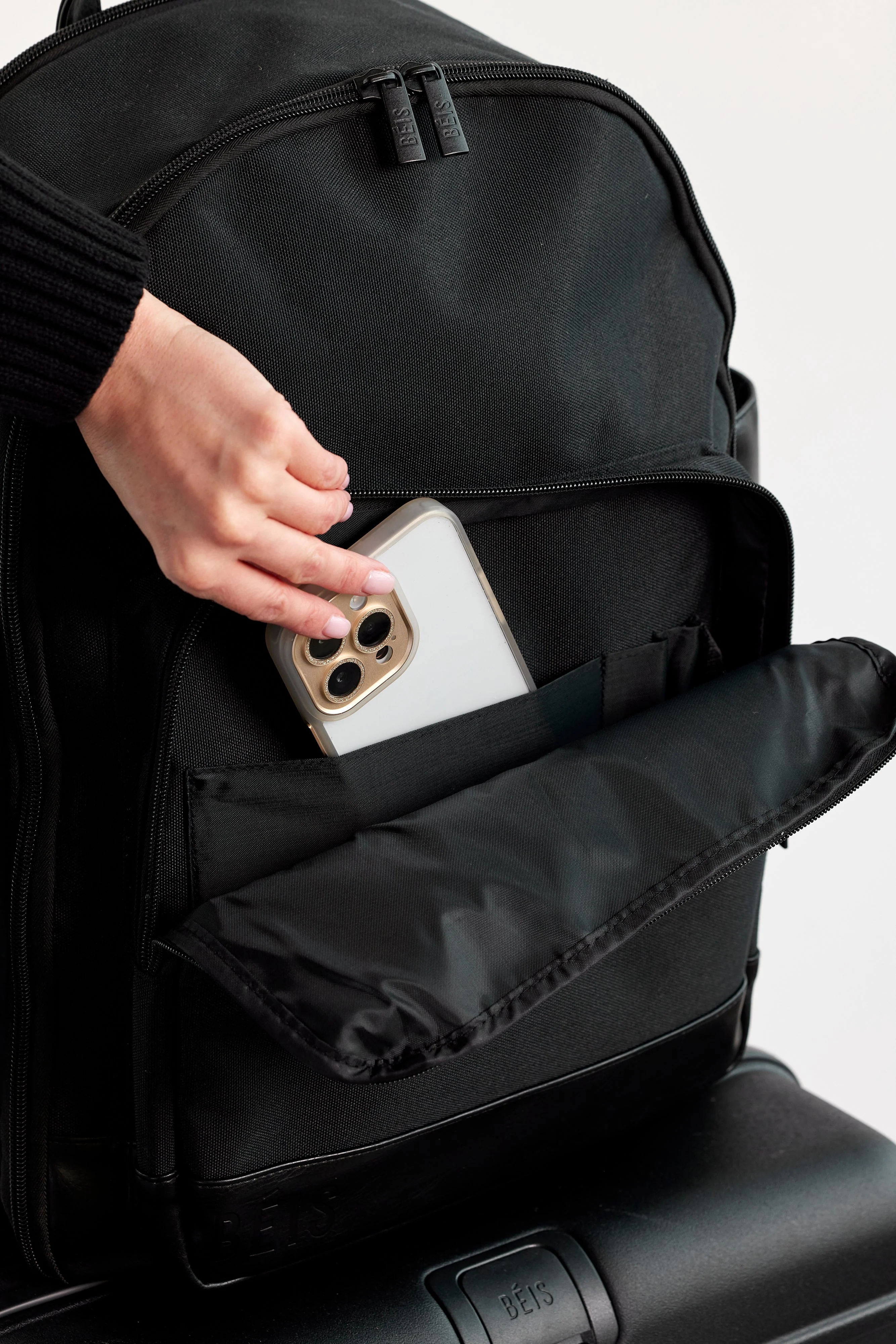 Resale The Travel Backpack in Black - Image 4