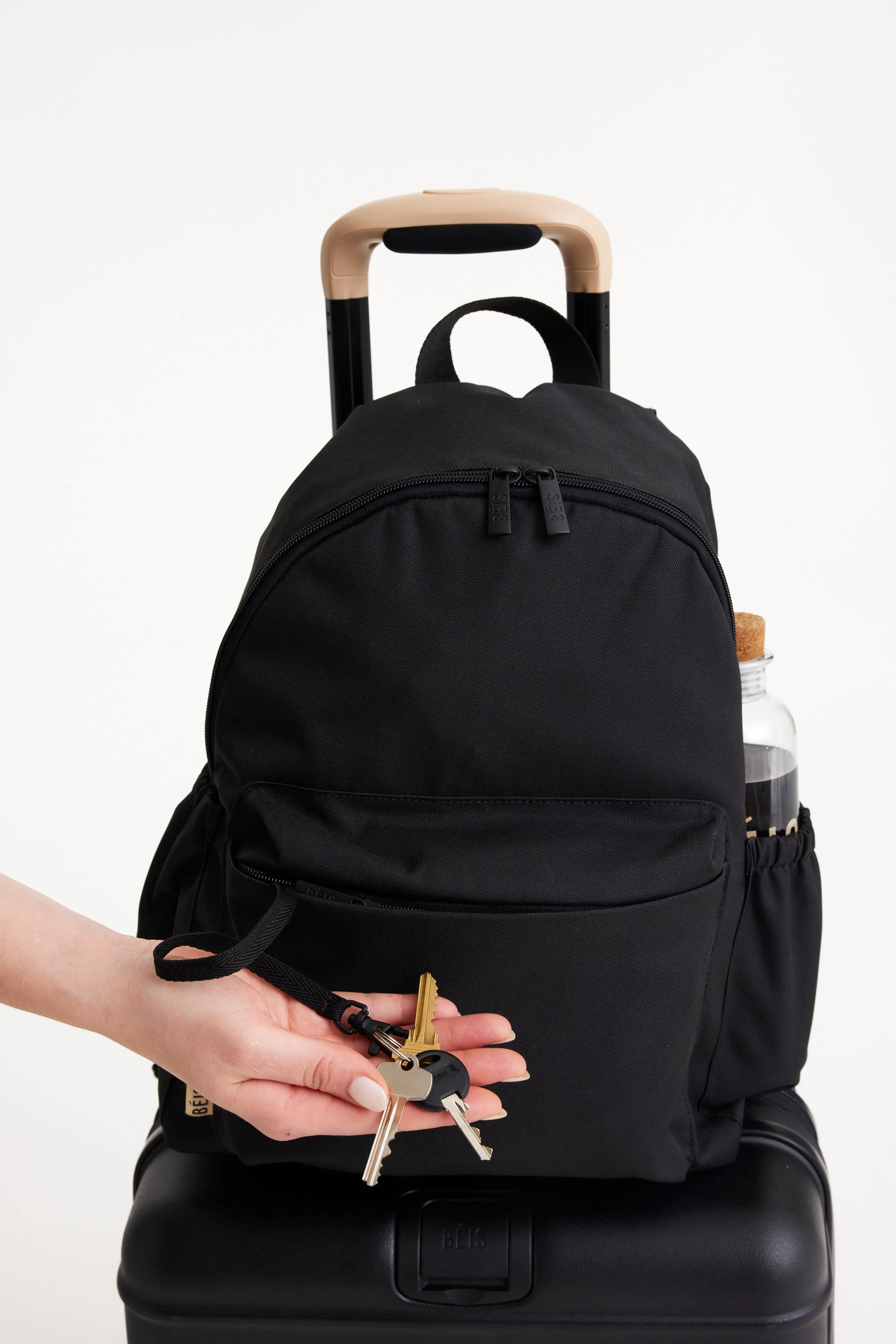Resale The BÉISics Backpack in Black - Image 7