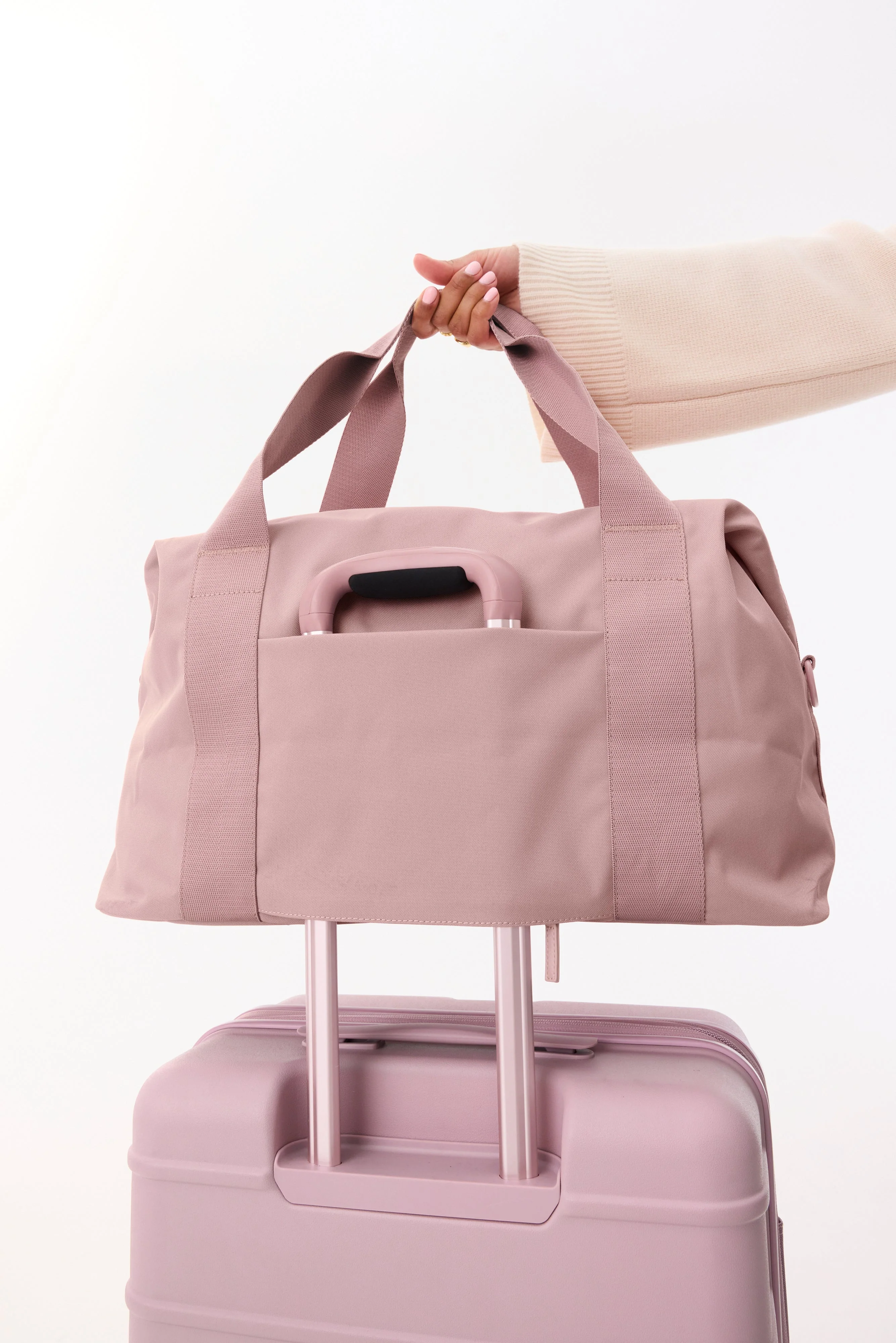 Resale The BÉISics Duffle in Atlas Pink - Image 6