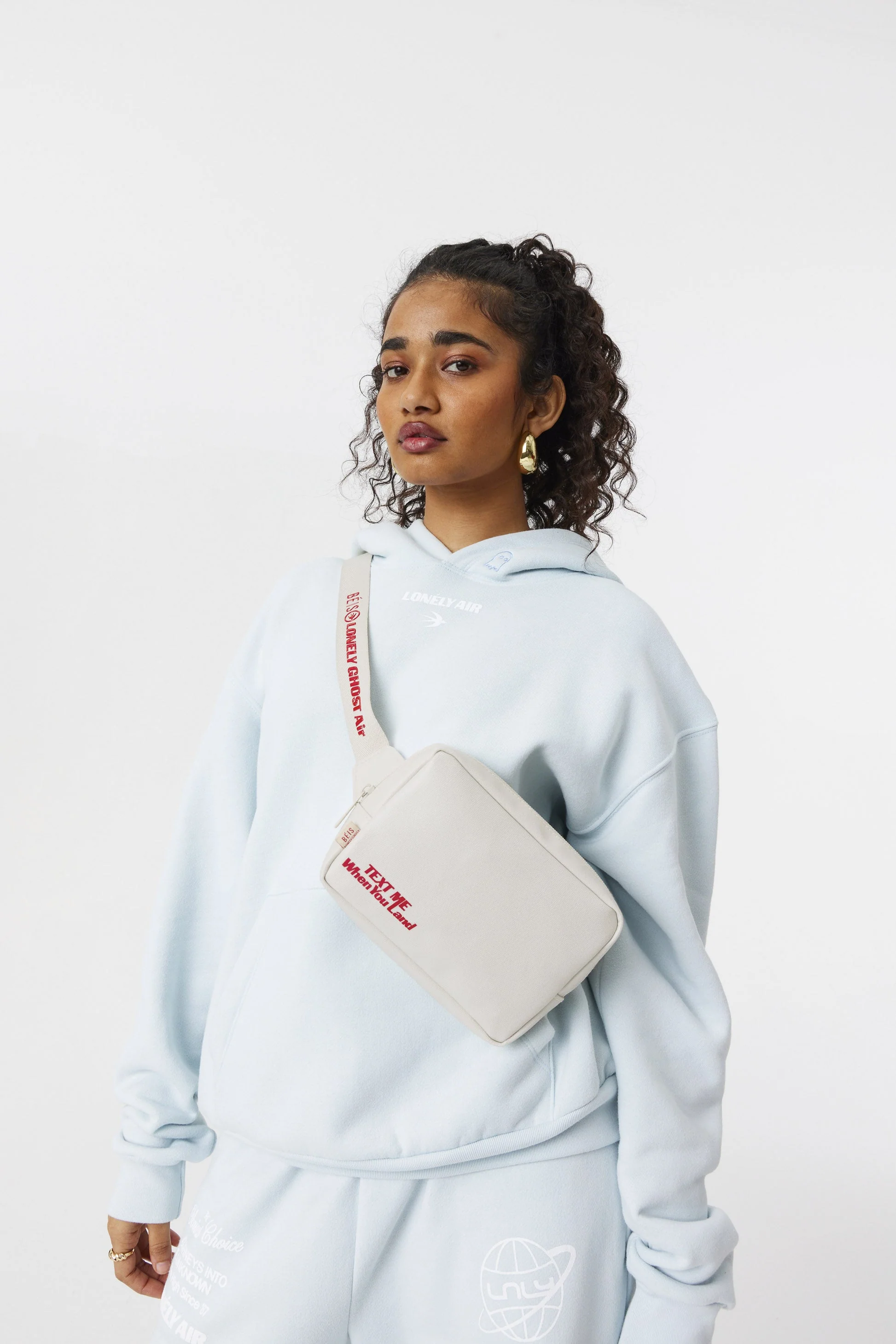 Resale The Belt Bag in Ghost White - Image 5