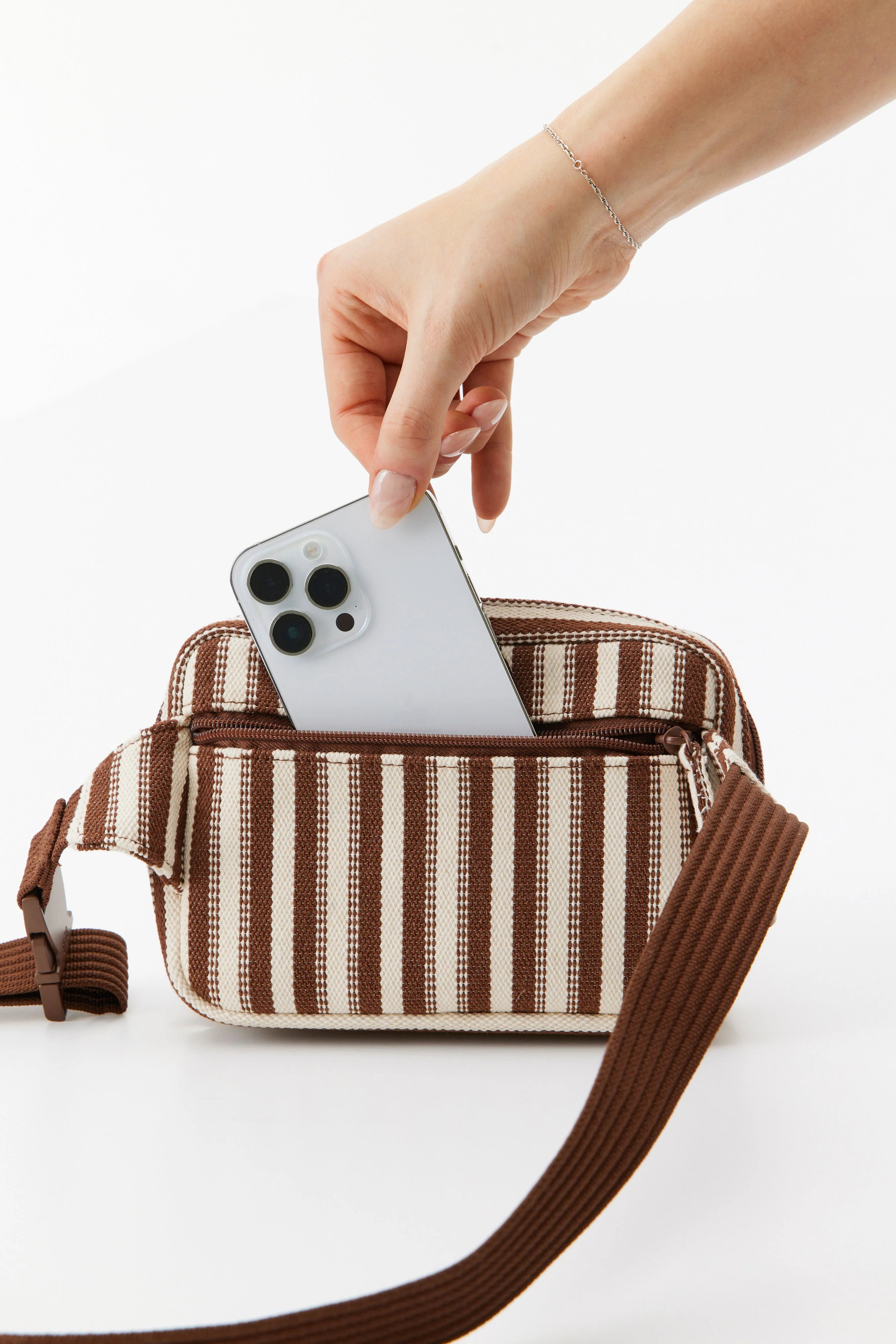Resale The Belt Bag in Maple Stripe - Image 4