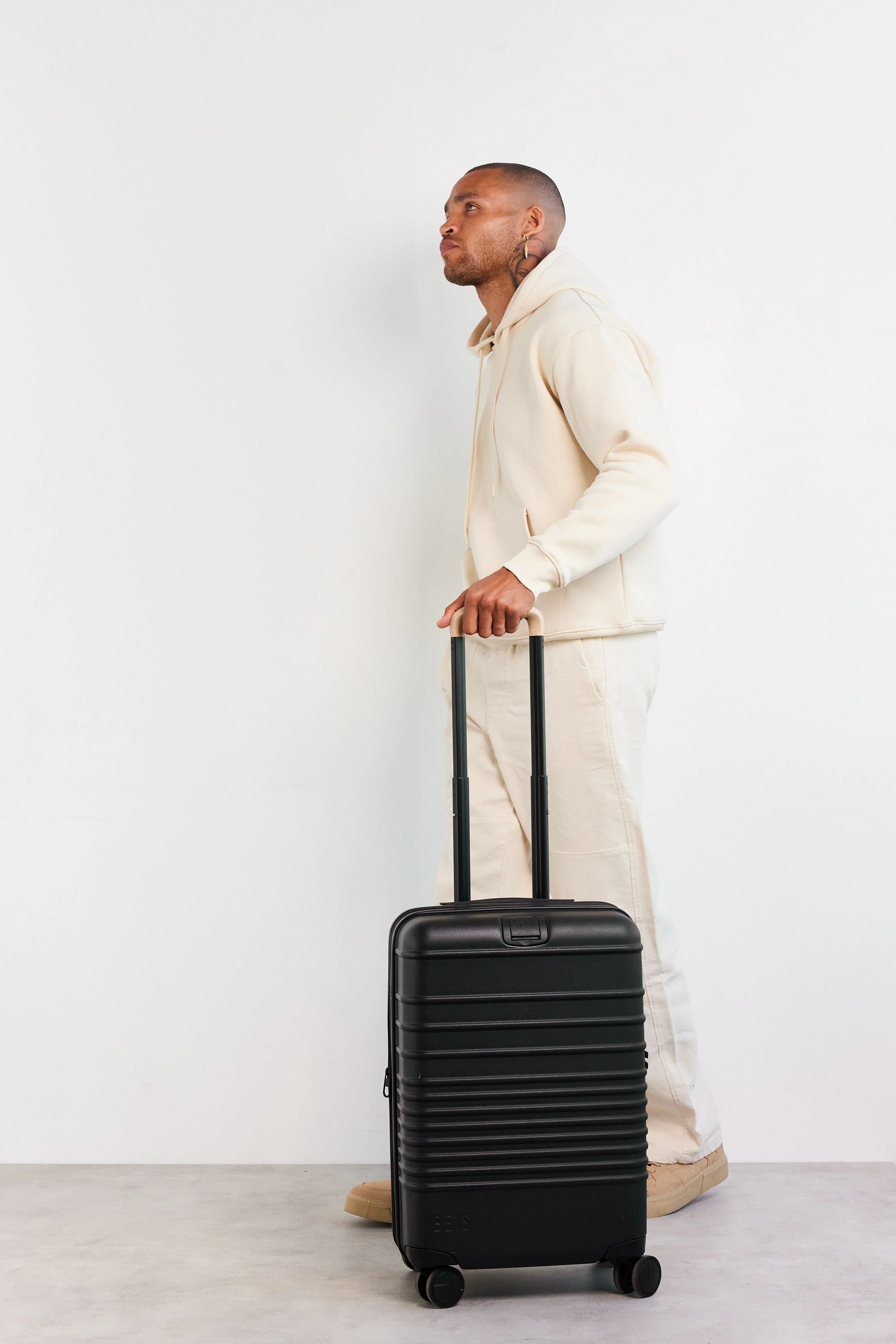 Resale The Carry-On Roller in Black - Image 5