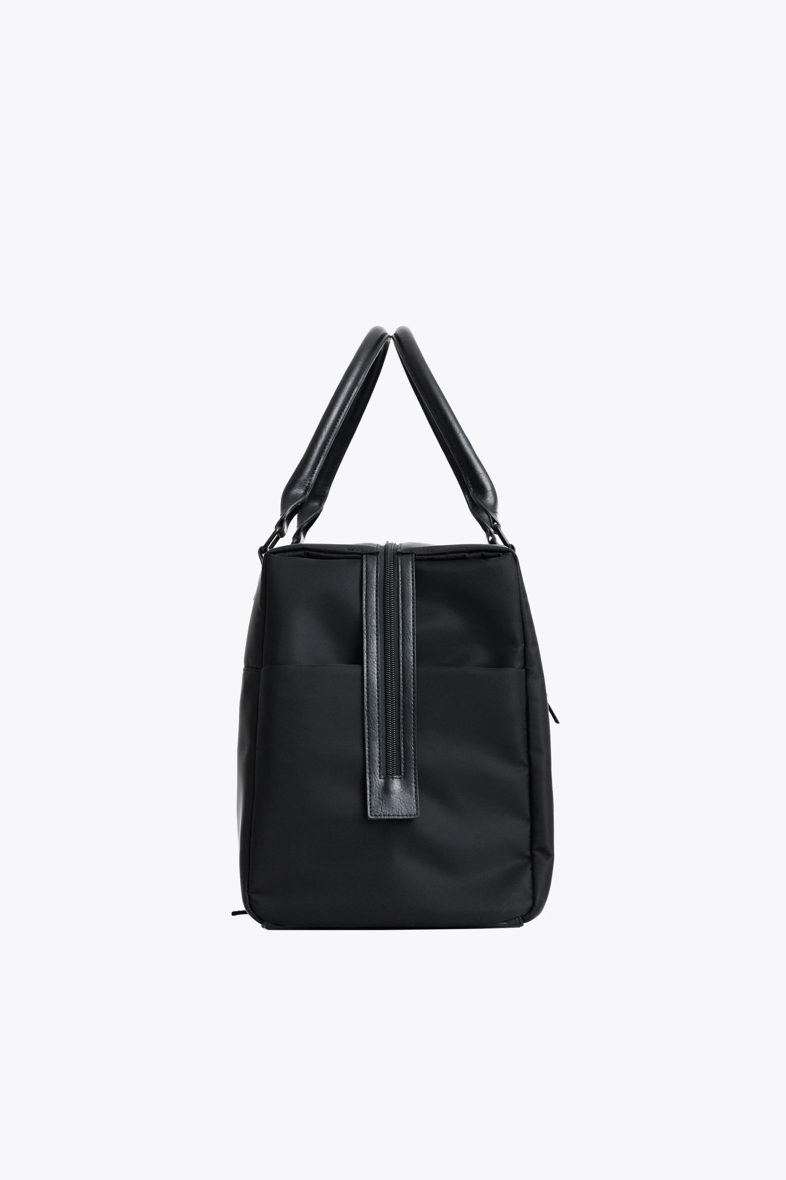 Resale The Commuter Duffle in Black - Image 14