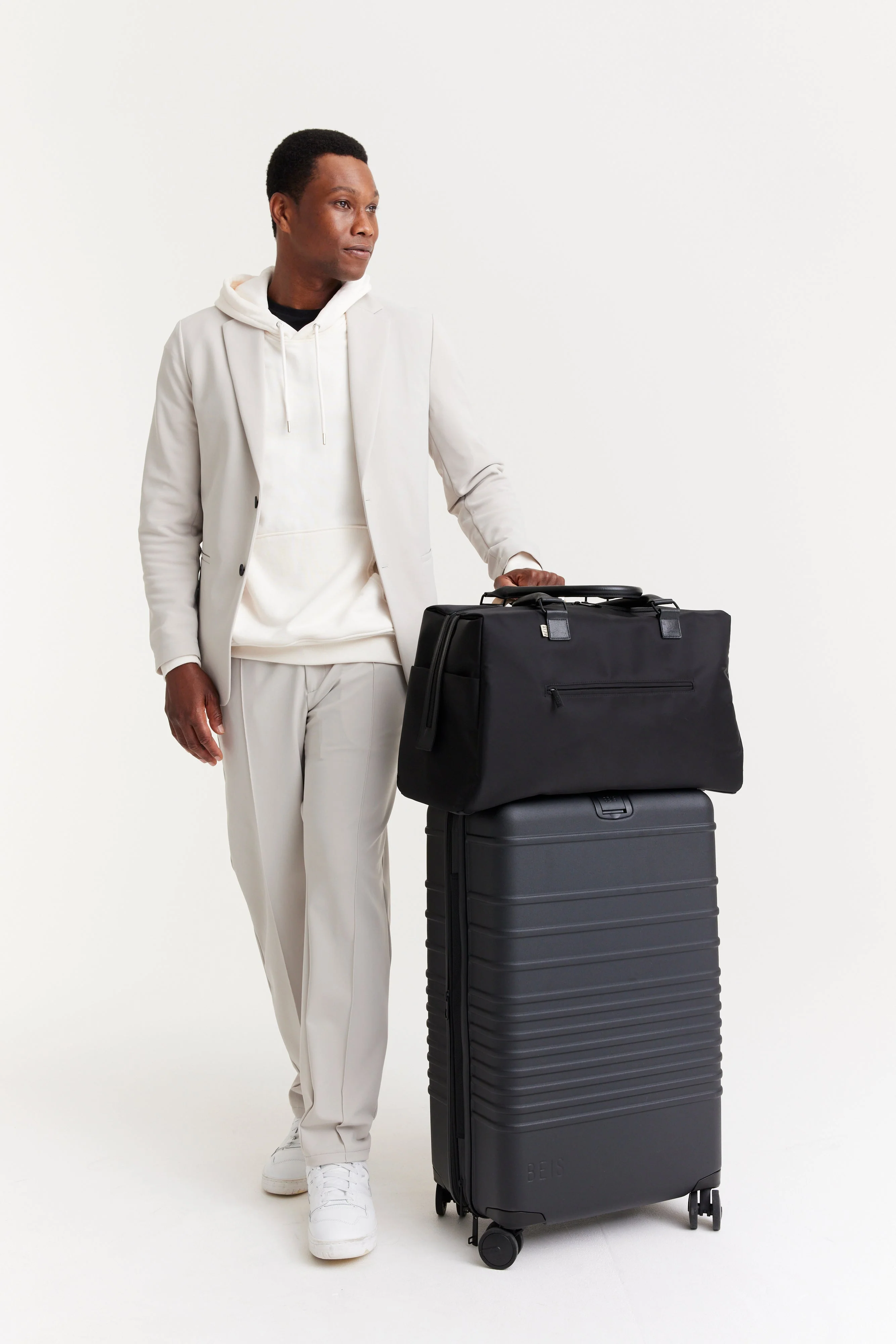 Resale The Commuter Duffle in Black - Image 4