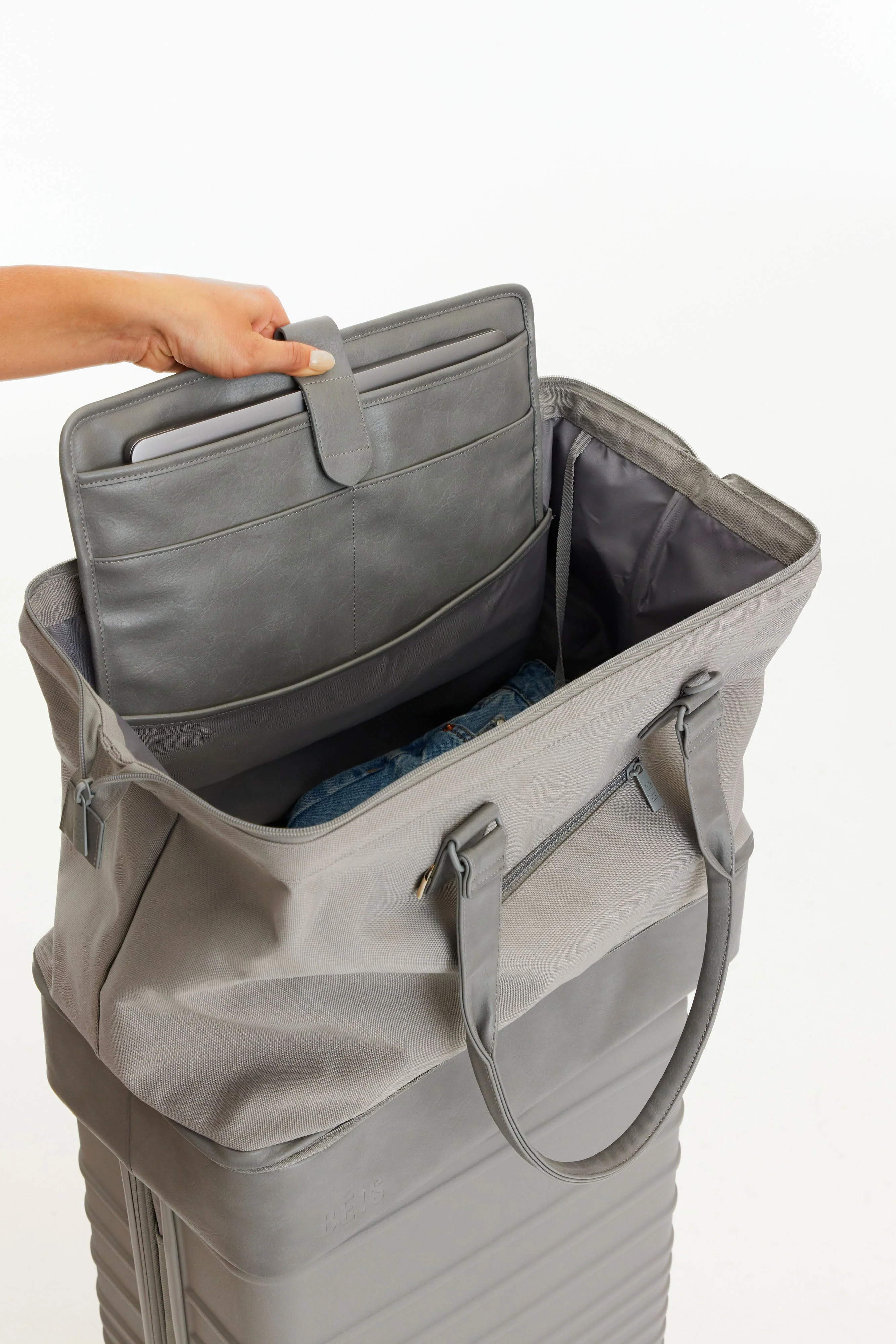Resale The Convertible Weekender in Grey - Image 7