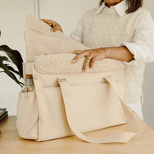 Resale The Everyday Pet Tote in Beige - Image 12
