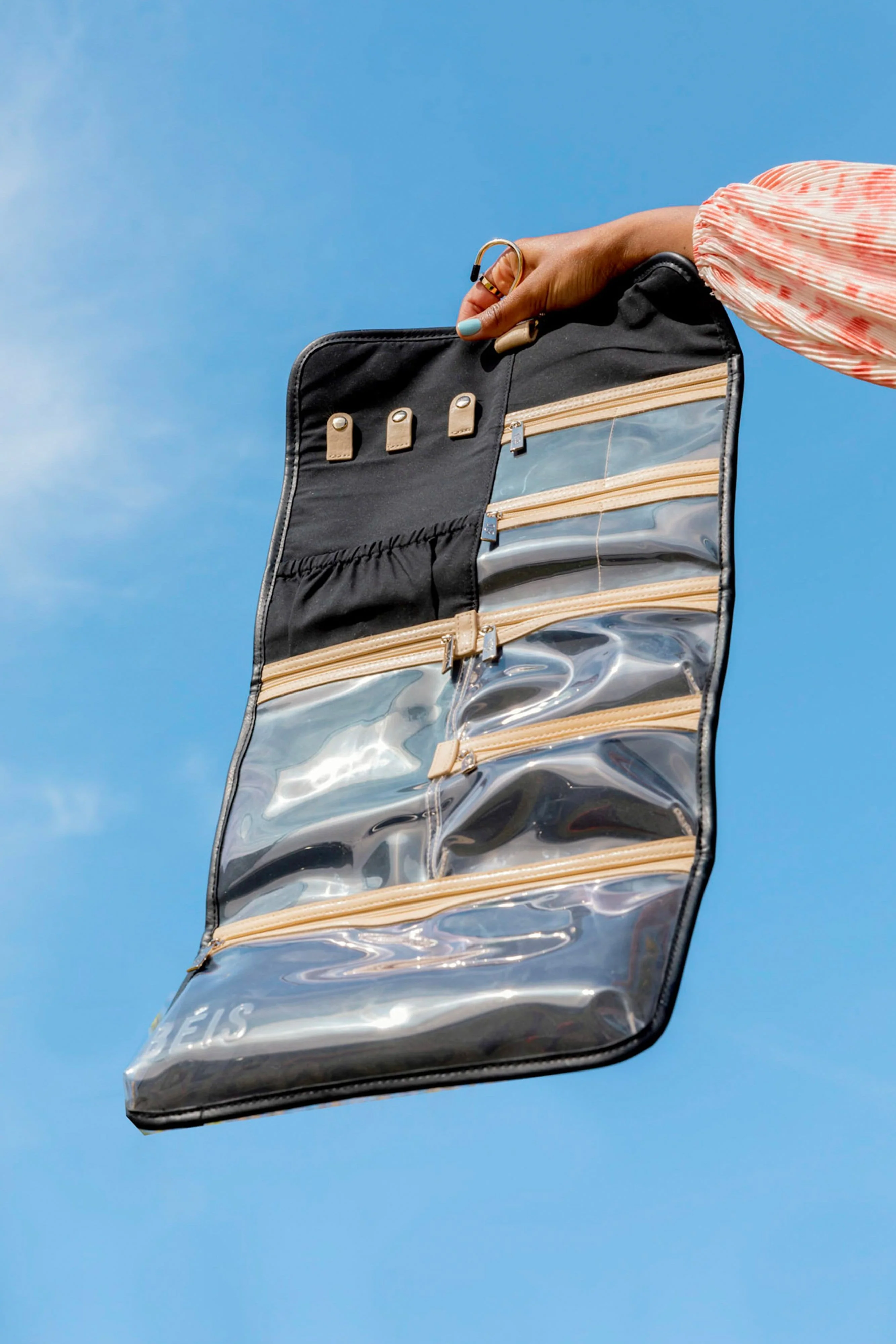 Resale The Hanging Jewelry Case in Black - Image 3