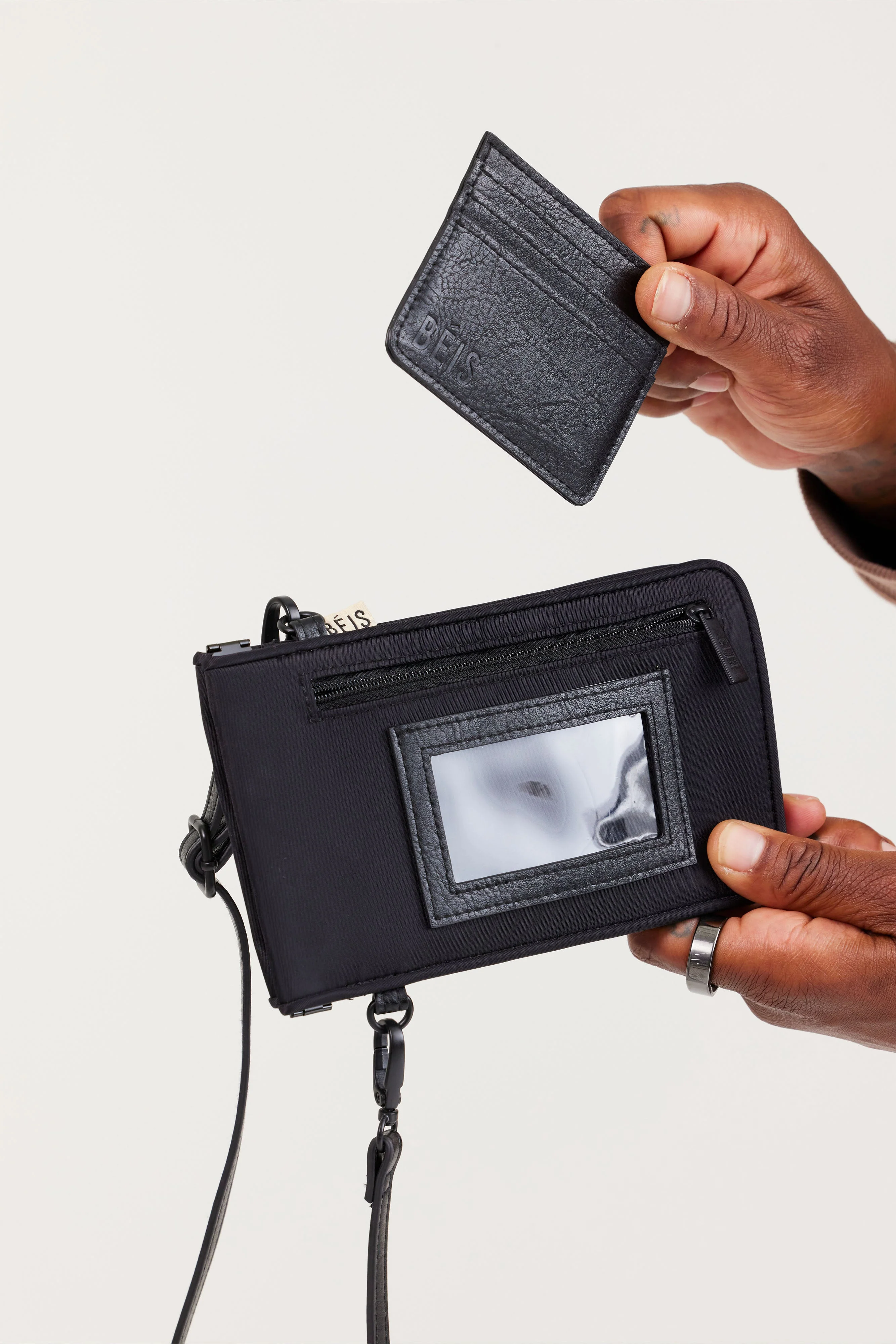 Resale The ID Crossbody Bag in Black - Image 4