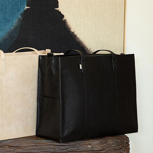 Resale The Large Work Tote in Black - Image 11