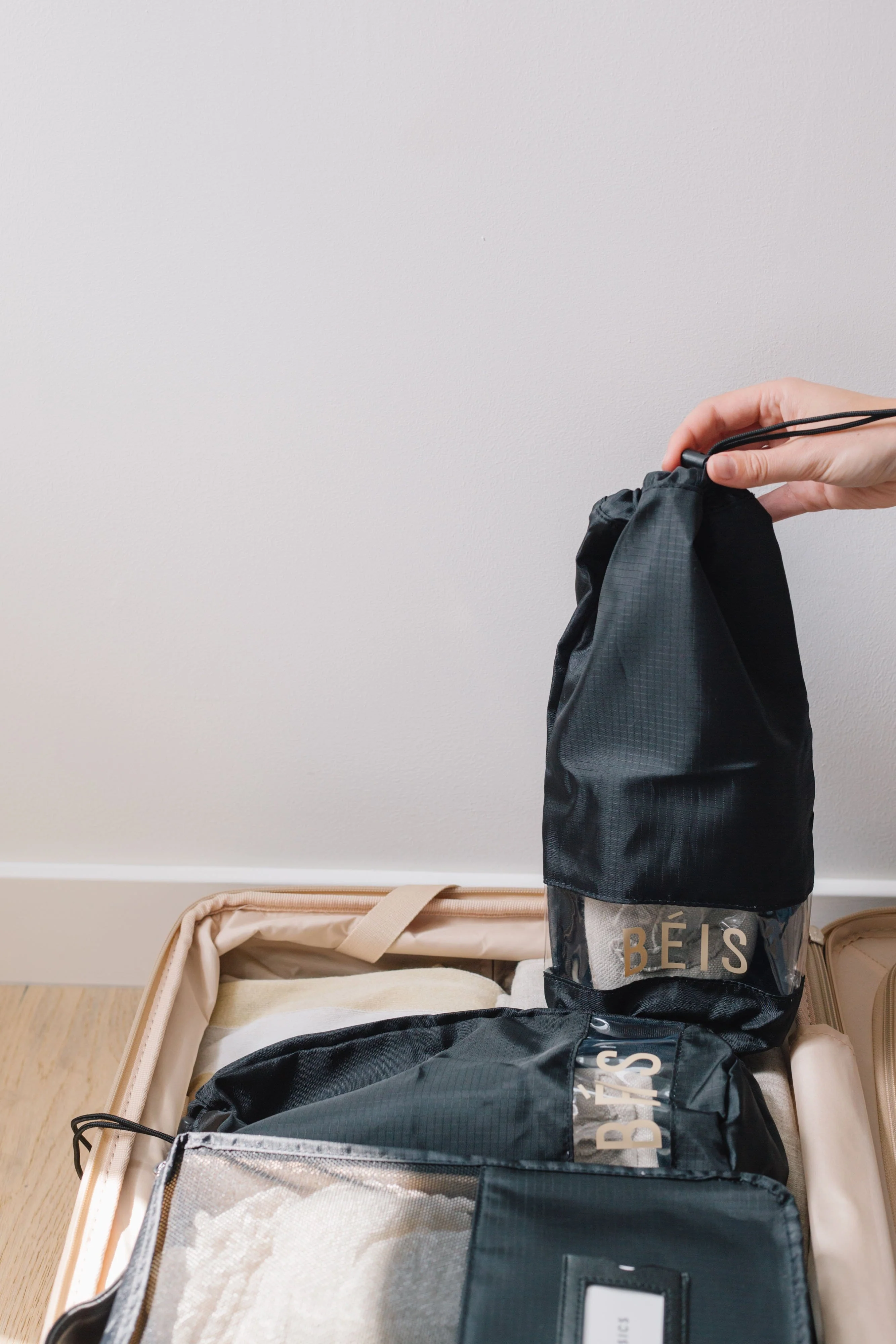 Resale The Packing Cubes in Black - Image 4