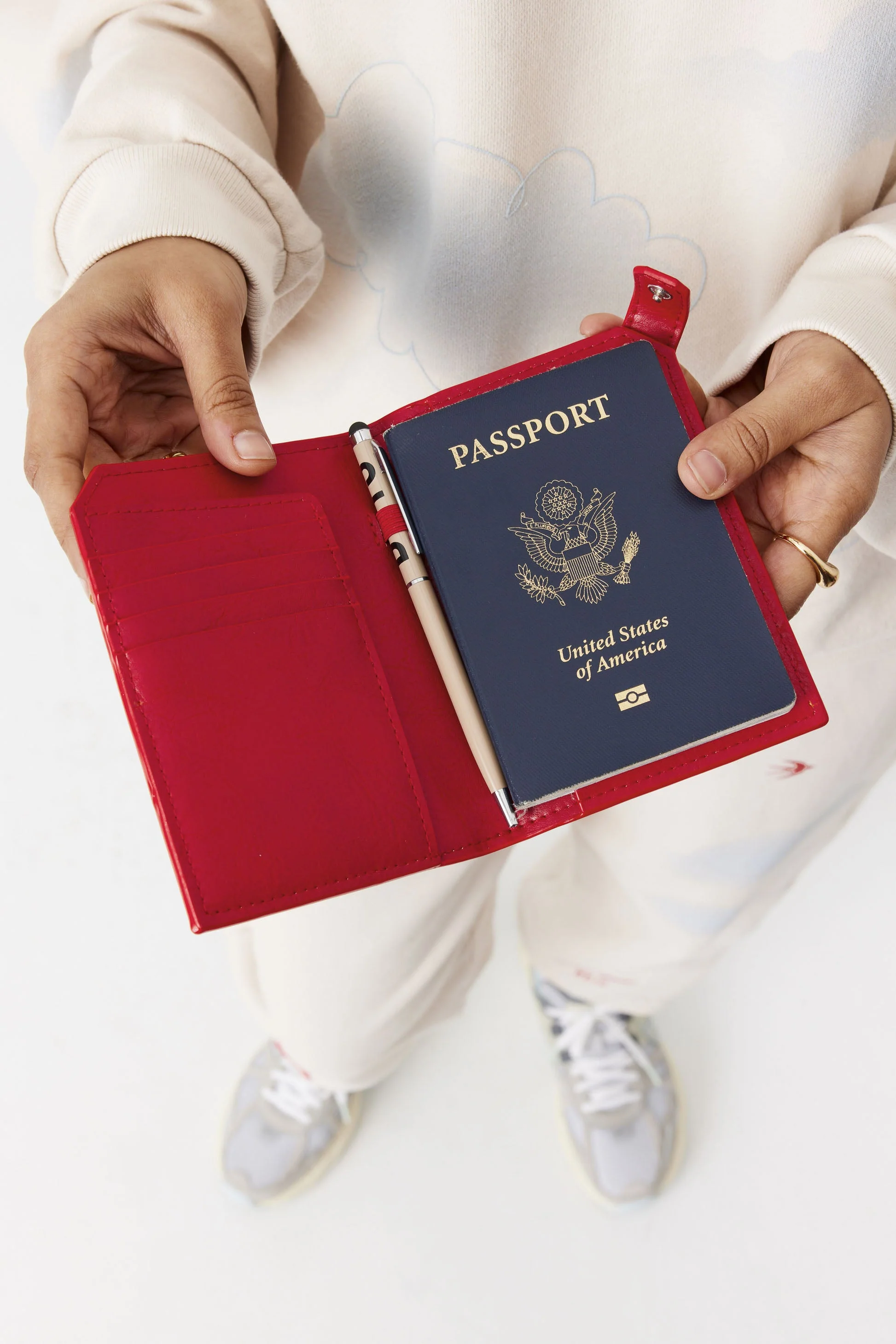 Resale The Passport & Luggage Tag Set in Text Me Red - Image 4