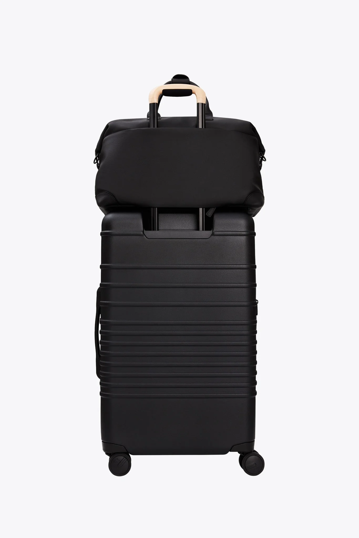Resale The Premium Duffle in Black - Image 4