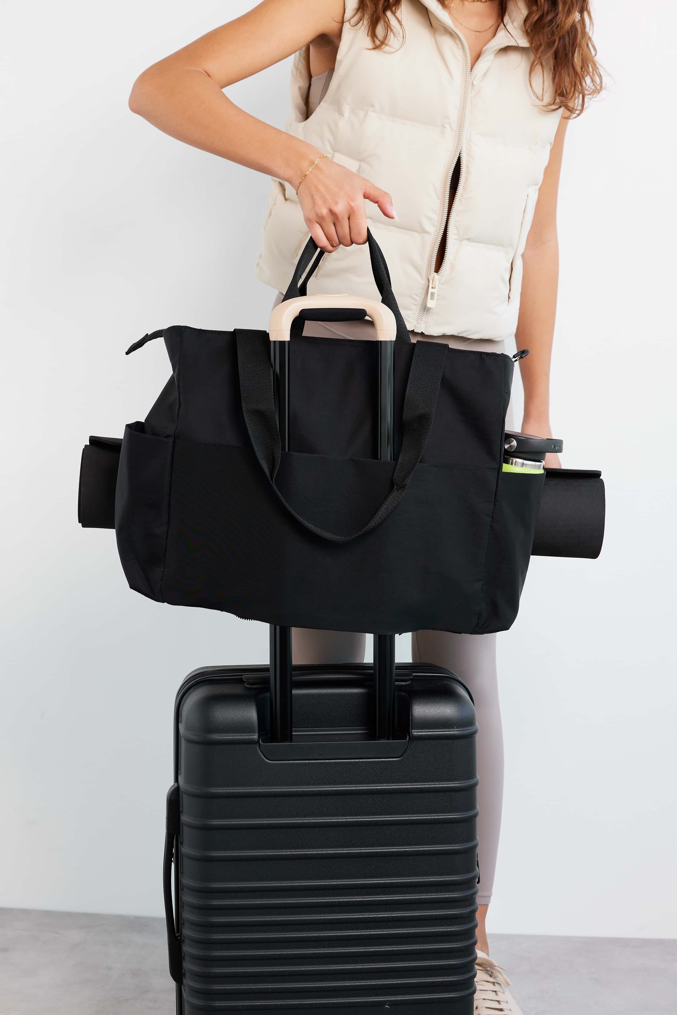 Resale The Sport Carryall in Black - Image 4