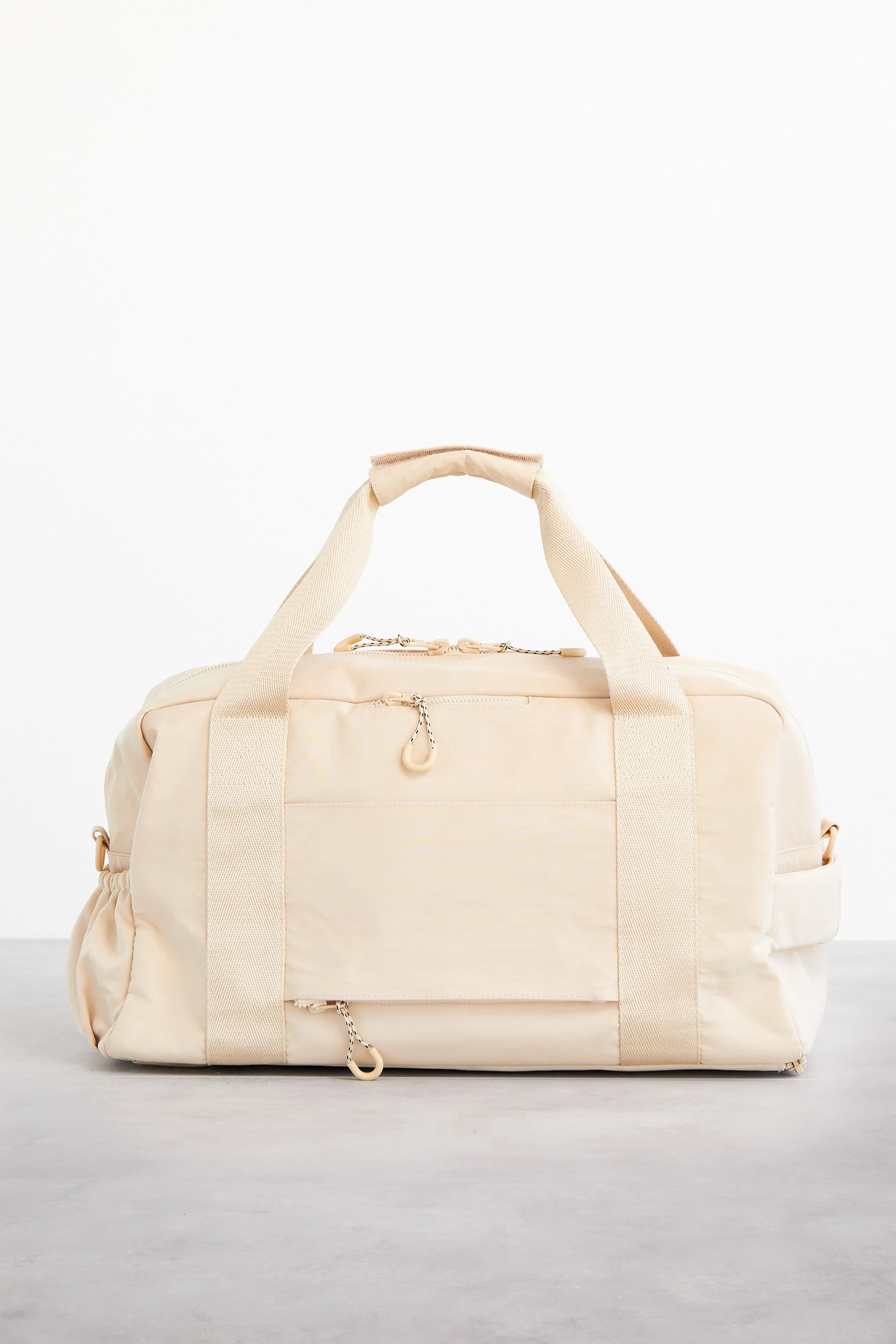 Resale The Sport Duffle in Beige - Image 3