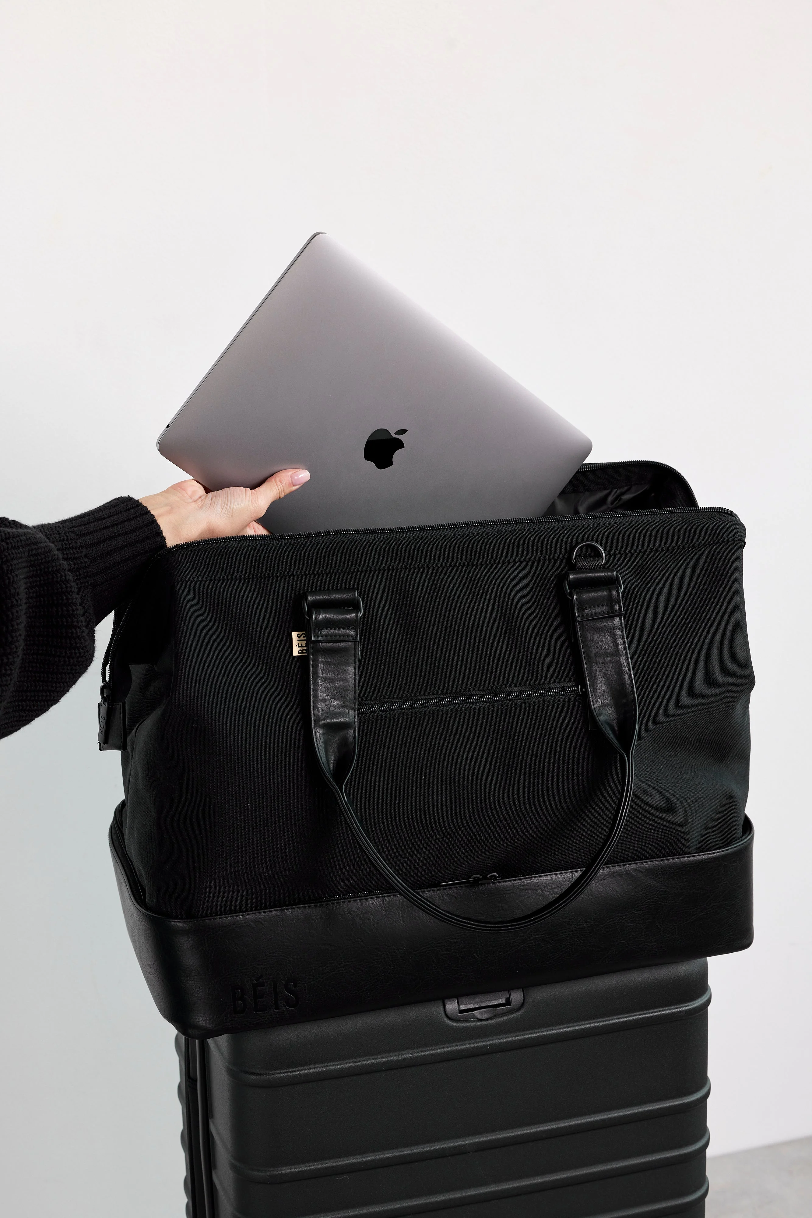 Resale The Weekender in Black - Image 6