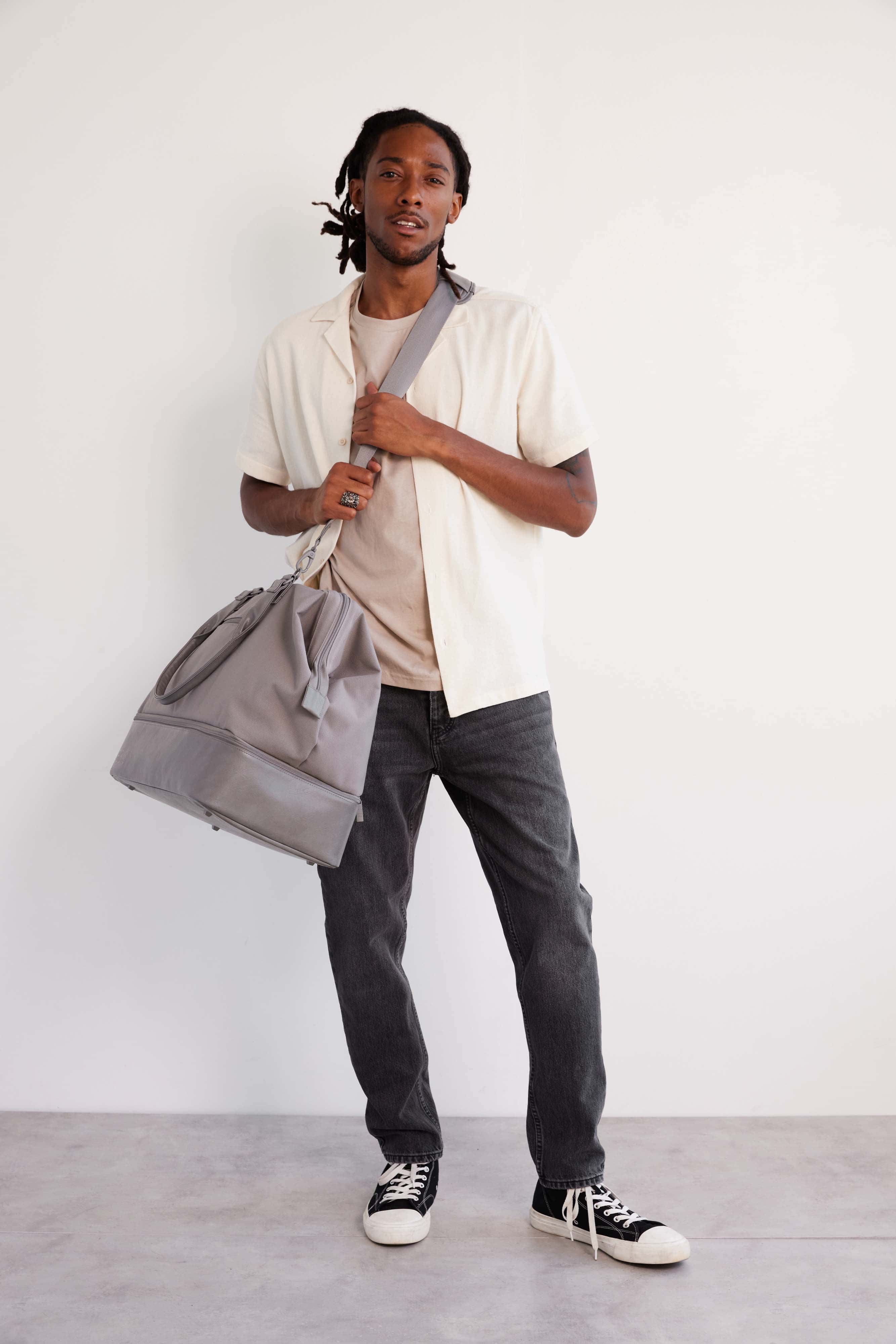 Resale The Weekender in Grey - Image 10