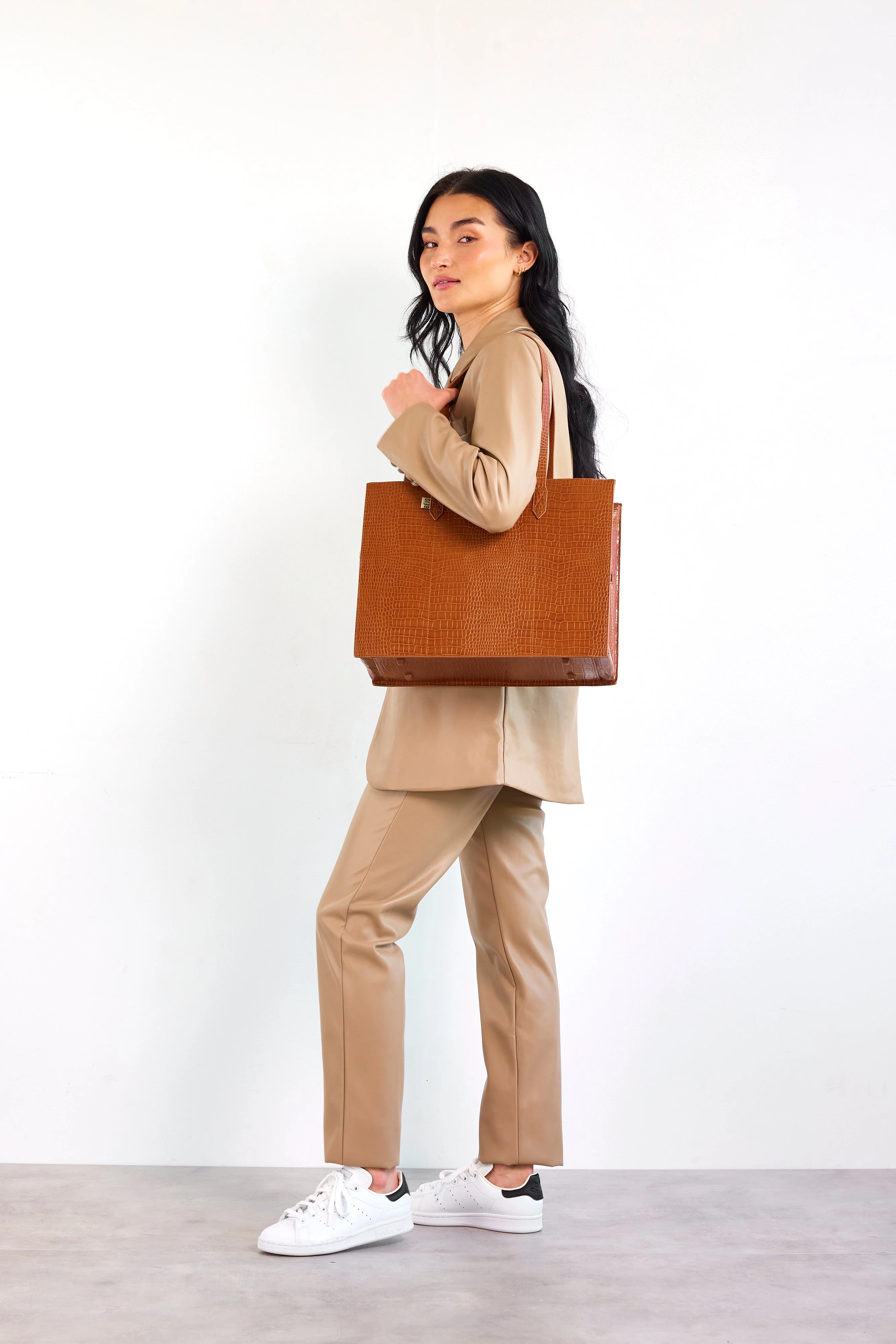 Resale The Work Tote in Cognac Croc - Image 9