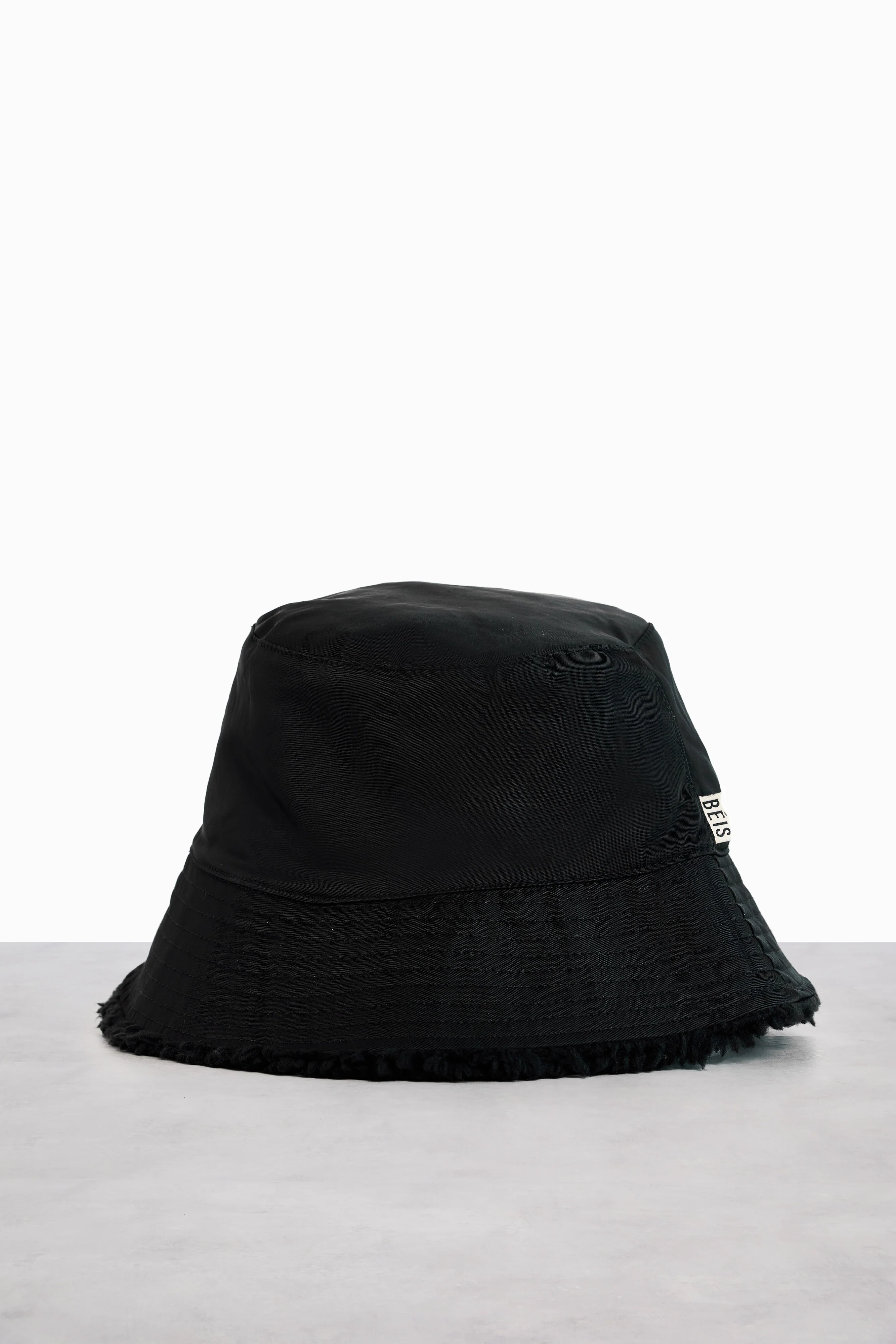 The Bucket Hat in Black - Image 4
