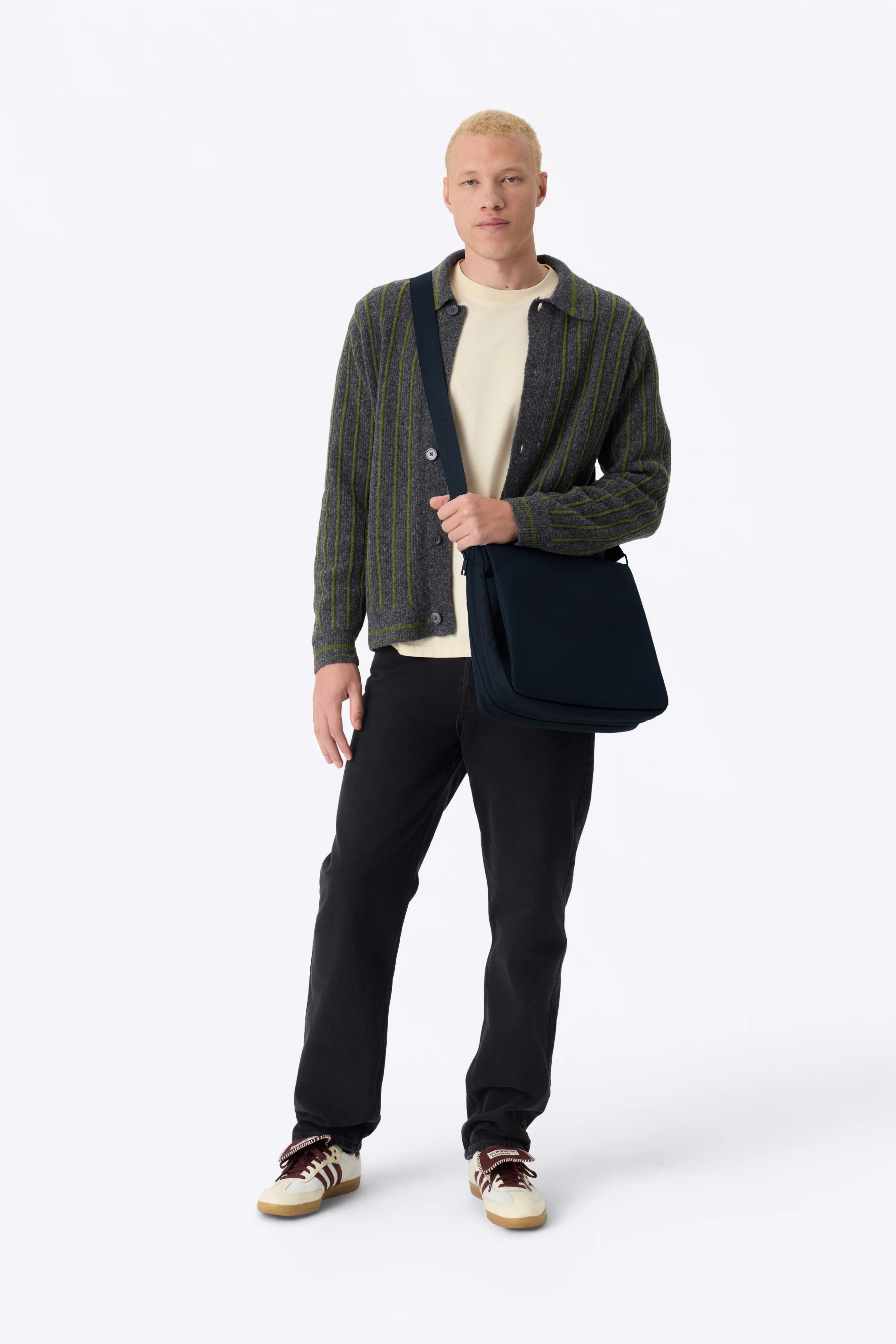 The Expandable Messenger Tote in Navy - Image 6